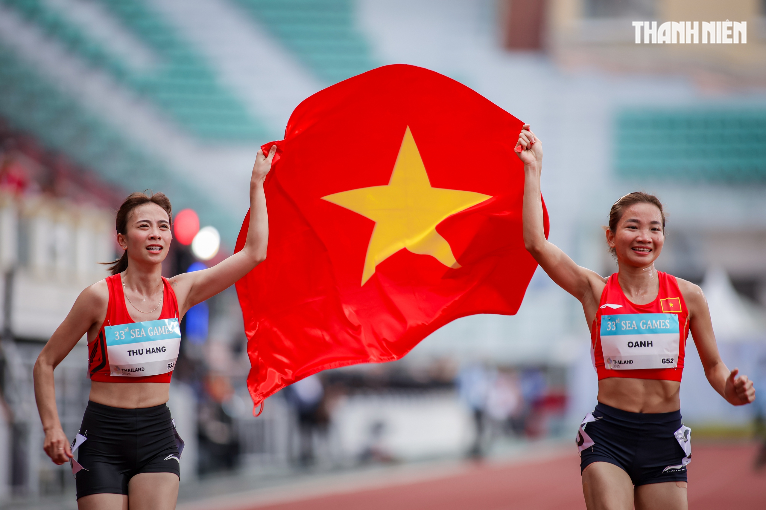 Khoảnh khắc tuyệt đỉnh Nguyễn Thị Oanh và những bước chạy vàng làm nên lịch sử- Ảnh 2. Khoảnh khắc tuyệt đỉnh Nguyễn Thị Oanh và những bước chạy vàng làm nên lịch sử- Ảnh 2.