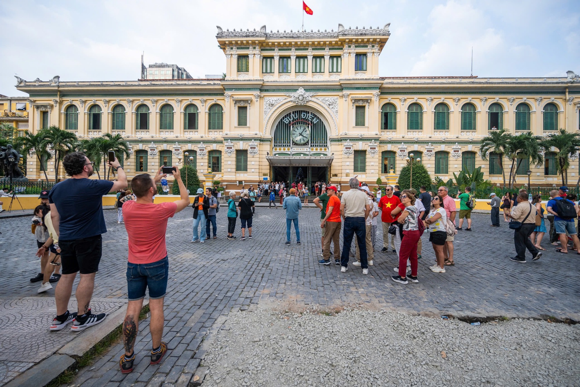 Du lịch Việt Nam bước vào “mùa vàng” đón khách quốc tế- Ảnh 5.