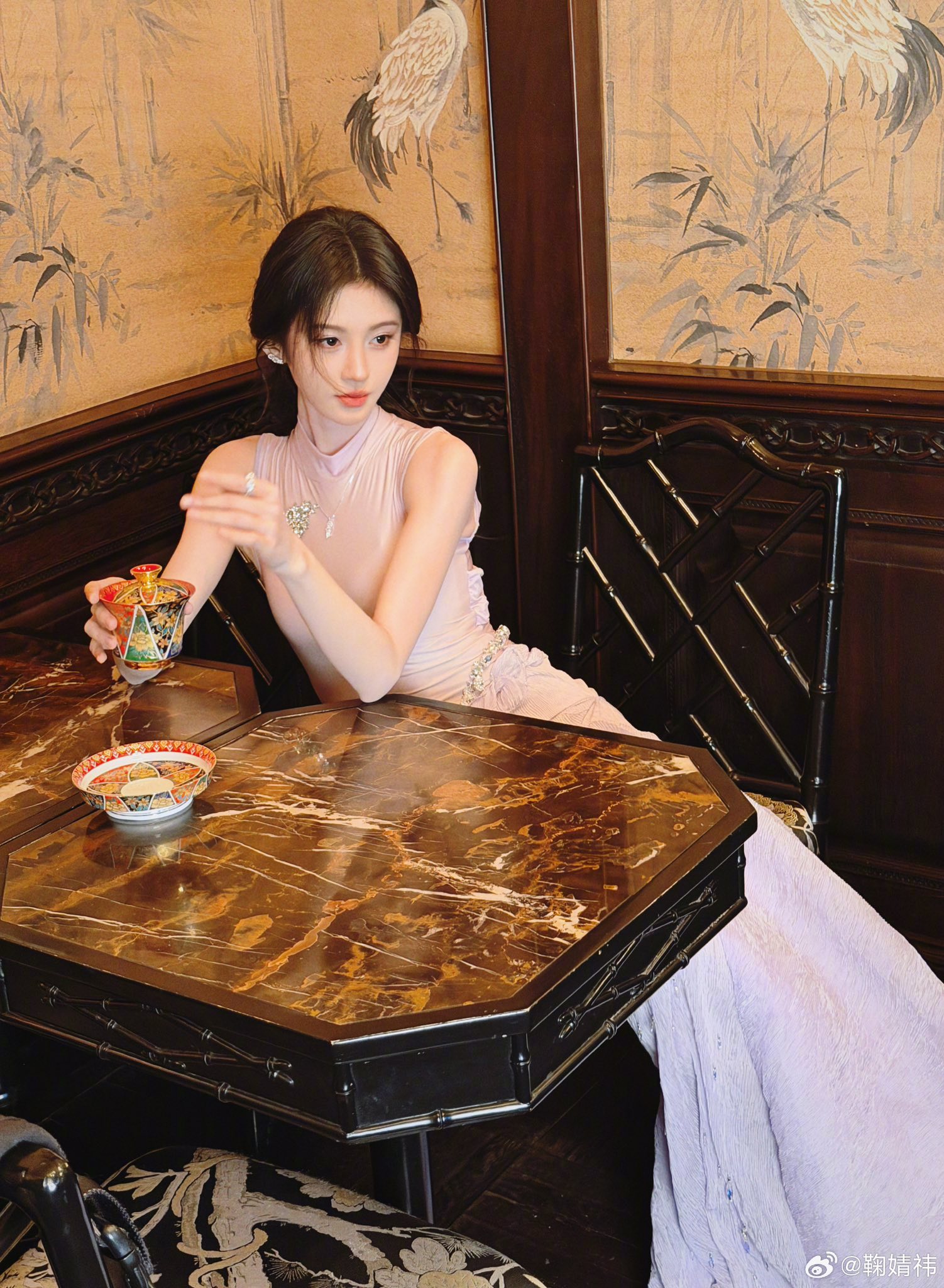 Hợp đồng nô lệ 20 năm của mỹ nhân chỉ cao 1m45 nhưng có 33 triệu fan- Ảnh 3. Hợp đồng nô lệ 20 năm của mỹ nhân chỉ cao 1m45 nhưng có 33 triệu fan- Ảnh 3.