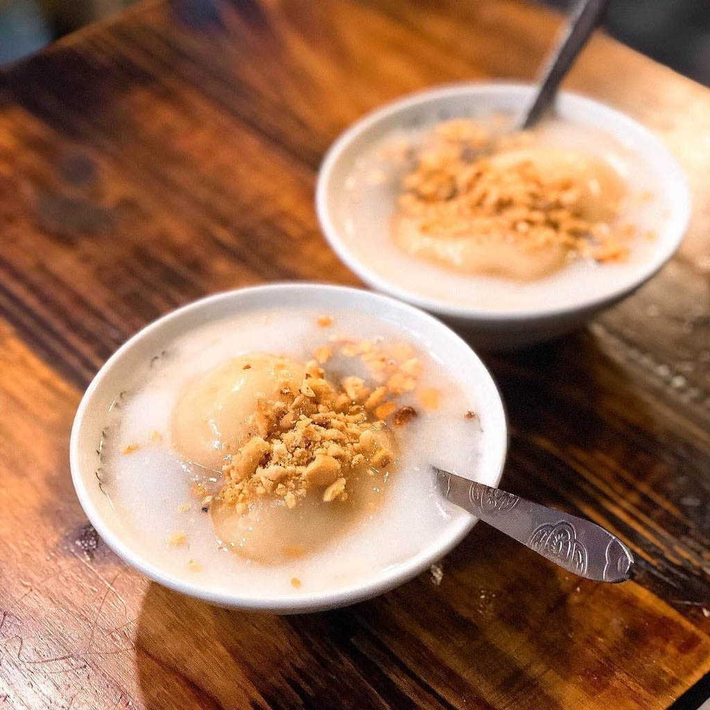 Món bánh ôm trọn mùa đông Hà Nội, càng ăn vỉa hè càng ngon, mách bạn 5 địa chỉ nổi tiếng 4 Món ăn nóng hổi trong ngày đông lạnh