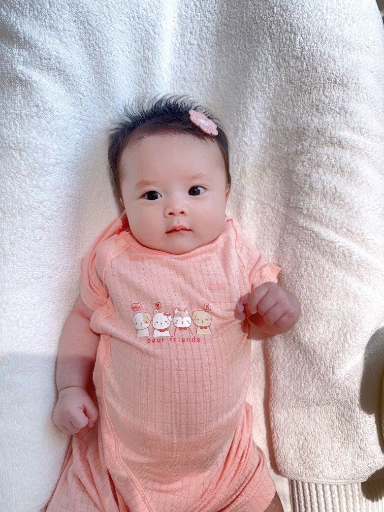 Sao Việt 24h: Con trai MC Mai Ngọc hơn 7 tháng tuổi sở hữu vóc dáng "vượt chuẩn", nghe số đo khiến các "mẹ bỉm" ao ước 6 Sao Việt 24h: Con trai MC Mai Ngọc hơn 7 tháng tuổi sở hữu vóc dáng amp;#34;vượt chuẩnamp;#34;, nghe số đo khiến các amp;#34;mẹ bỉmamp;#34; ao ước - 5