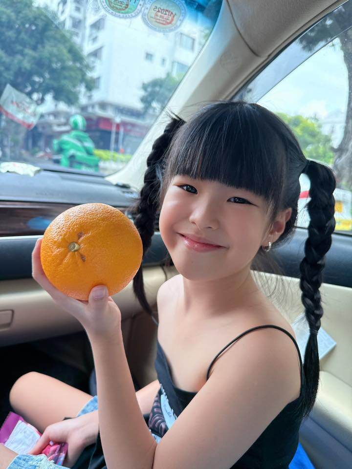 Sao Việt 24h: Con trai MC Mai Ngọc hơn 7 tháng tuổi sở hữu vóc dáng "vượt chuẩn", nghe số đo khiến các "mẹ bỉm" ao ước 7 Sao Việt 24h: Con trai MC Mai Ngọc hơn 7 tháng tuổi sở hữu vóc dáng amp;#34;vượt chuẩnamp;#34;, nghe số đo khiến các amp;#34;mẹ bỉmamp;#34; ao ước - 6