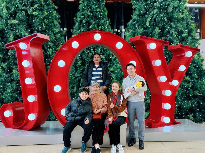 Sao Việt 24h: Con trai MC Mai Ngọc hơn 7 tháng tuổi sở hữu vóc dáng "vượt chuẩn", nghe số đo khiến các "mẹ bỉm" ao ước 12 Sao Việt 24h: Con trai MC Mai Ngọc hơn 7 tháng tuổi sở hữu vóc dáng amp;#34;vượt chuẩnamp;#34;, nghe số đo khiến các amp;#34;mẹ bỉmamp;#34; ao ước - 11