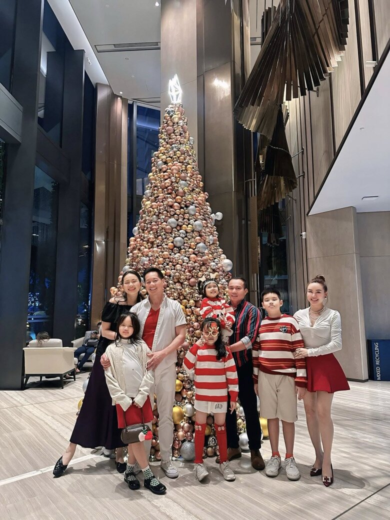 Sao Việt 24h: Con trai MC Mai Ngọc hơn 7 tháng tuổi sở hữu vóc dáng "vượt chuẩn", nghe số đo khiến các "mẹ bỉm" ao ước 13 Sao Việt 24h: Con trai MC Mai Ngọc hơn 7 tháng tuổi sở hữu vóc dáng amp;#34;vượt chuẩnamp;#34;, nghe số đo khiến các amp;#34;mẹ bỉmamp;#34; ao ước - 12