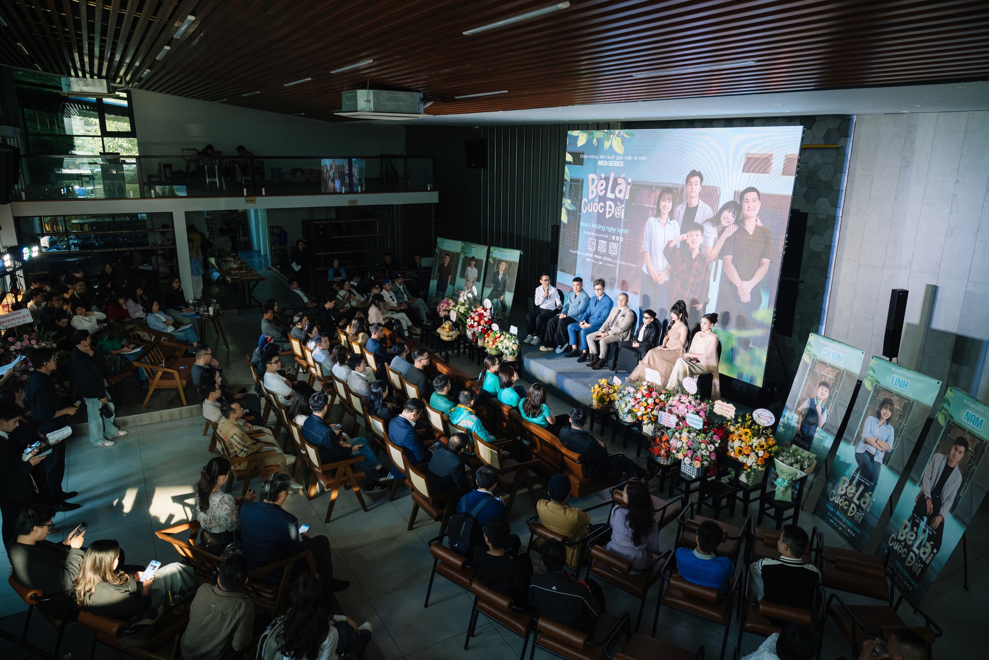 Hậu trường Bẻ Lái Cuộc Đời: Câu chuyện đáng nhớ của những người trẻ - Ảnh 3. Hậu trường Bẻ Lái Cuộc Đời: Câu chuyện đáng nhớ của những người trẻ - Ảnh 3.