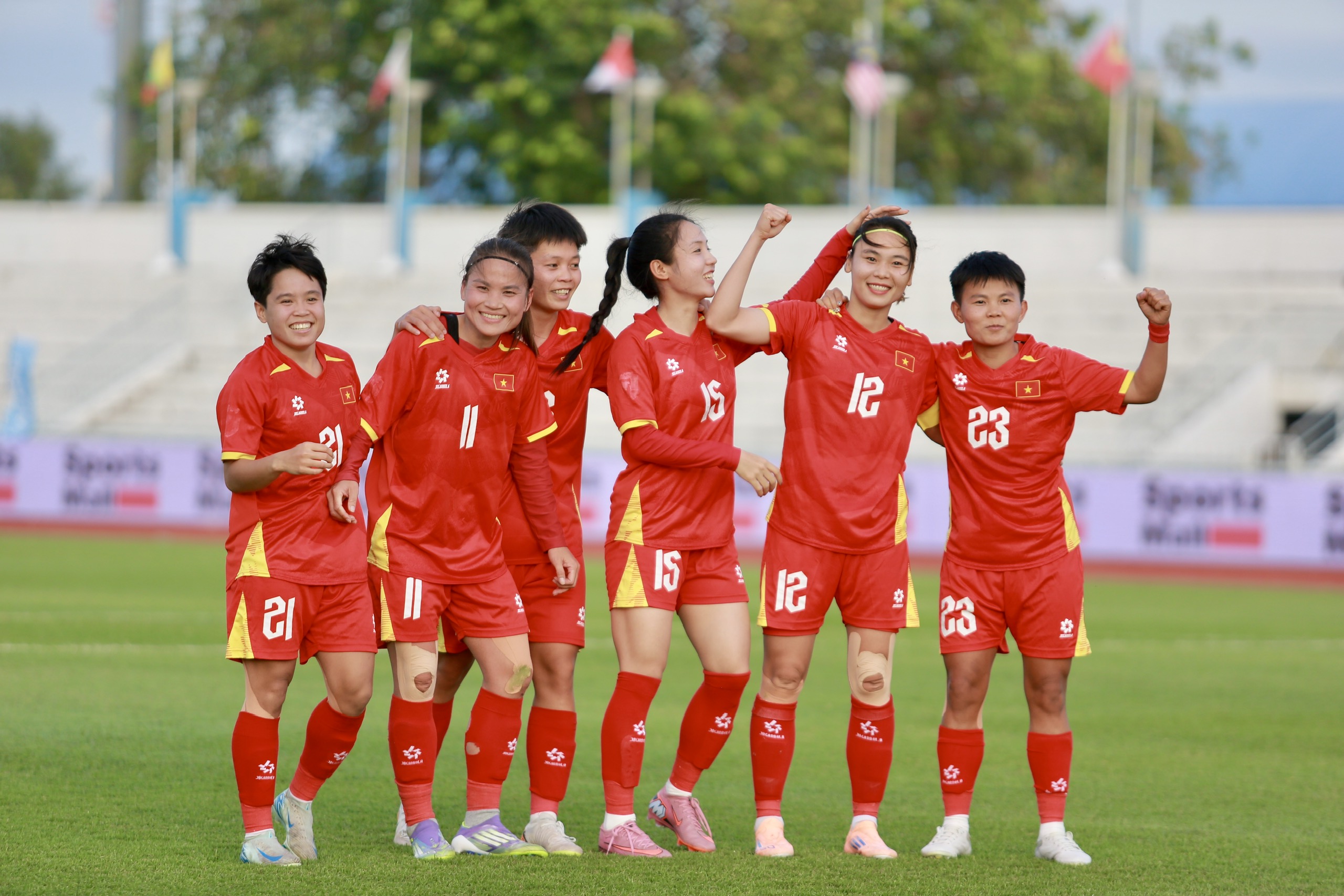 Ngôi hậu đối diện với thế lực mới 4 Chung kết bóng đá nữ SEA Games 33: Ngôi hậu đối diện với thế lực mới - Ảnh 4.
