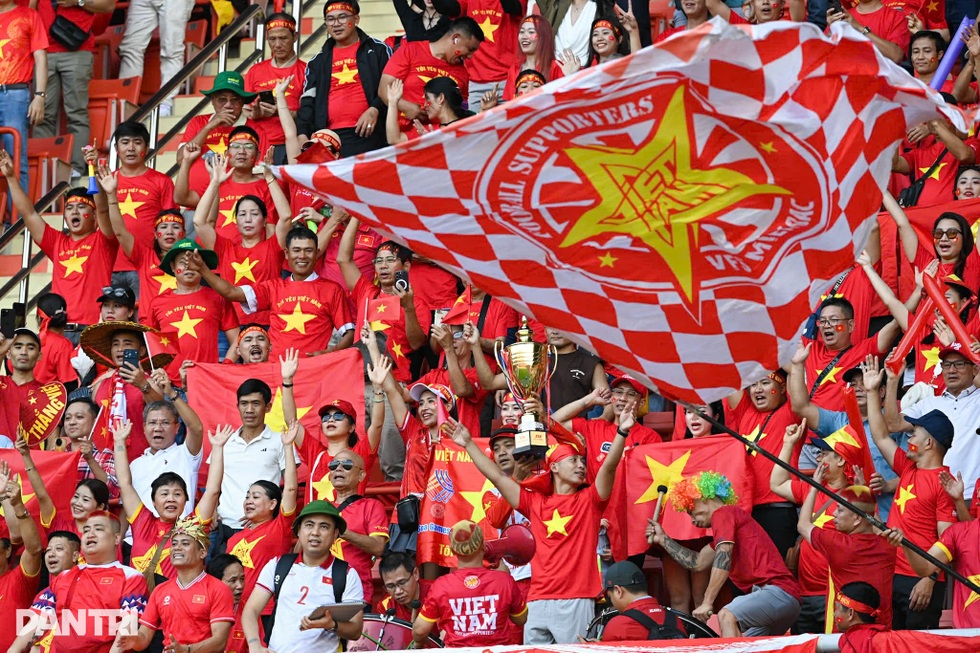 Muôn màu CĐV các nước ở Thái Lan trong những ngày cuối SEA Games 33 - 2
