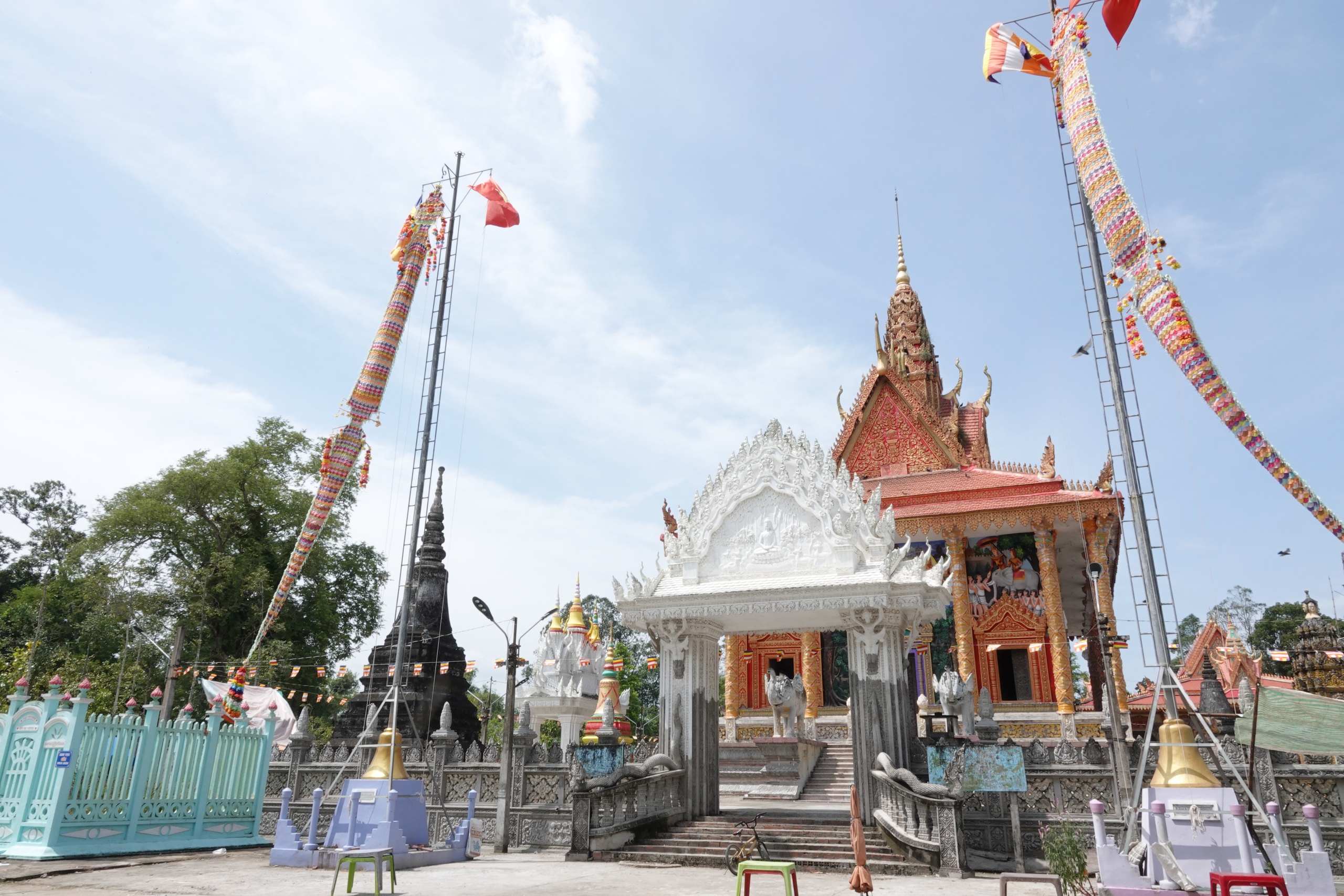 Cặp me cổ thụ hàng trăm năm tuổi - báu vật của ngôi chùa Khmer miền Tây- Ảnh 2.