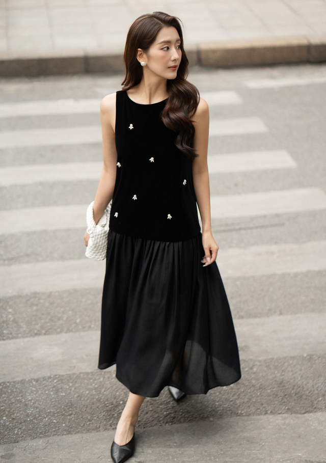 Váy suông hack dáng, lại sang trọng và đậm chất nữ tính, dịu dàng- Ảnh 2.