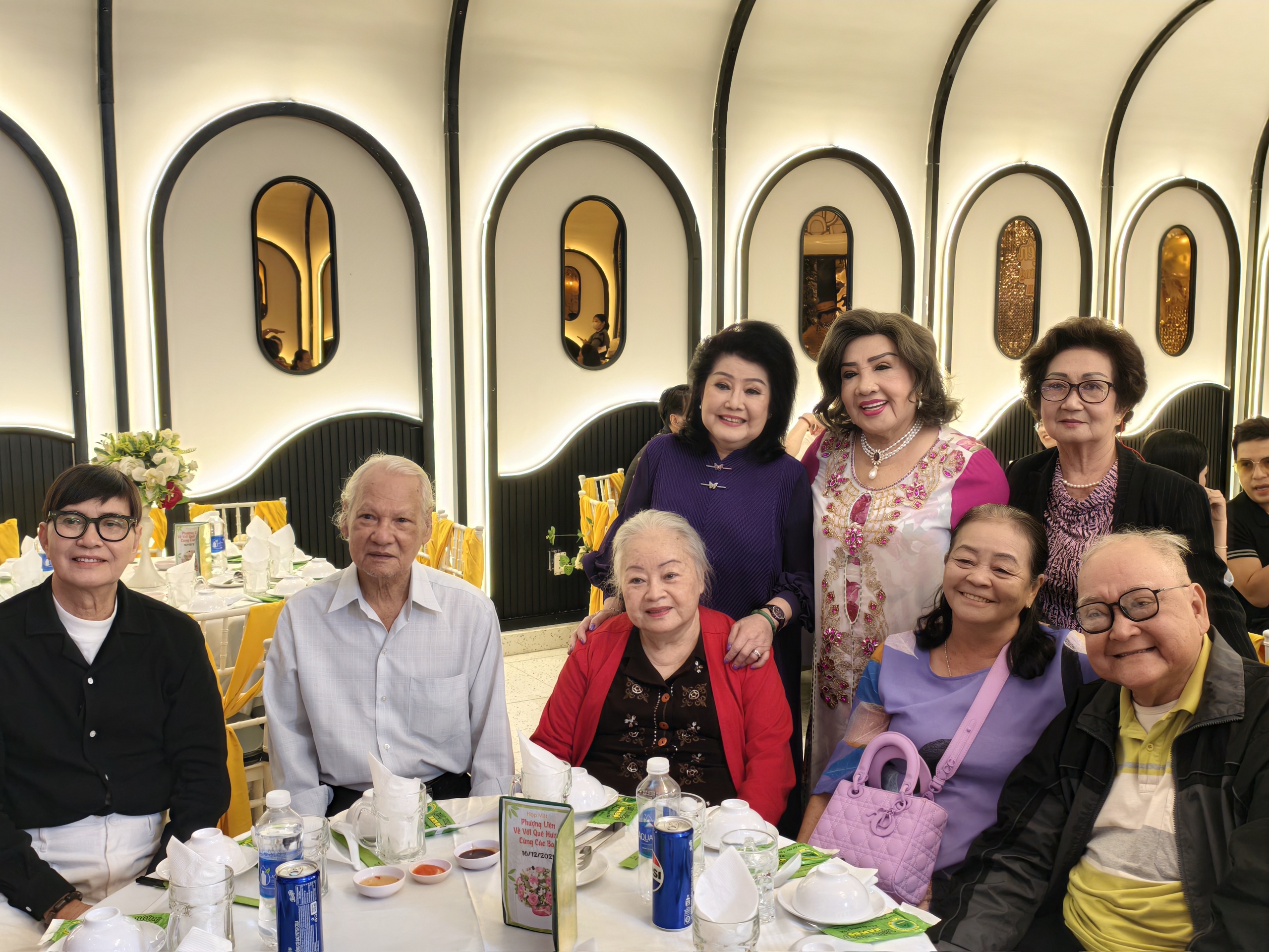 Nghệ sĩ Phượng Liên về thăm quê hương- Ảnh 3. Nghệ sĩ Phượng Liên về thăm quê hương- Ảnh 3.