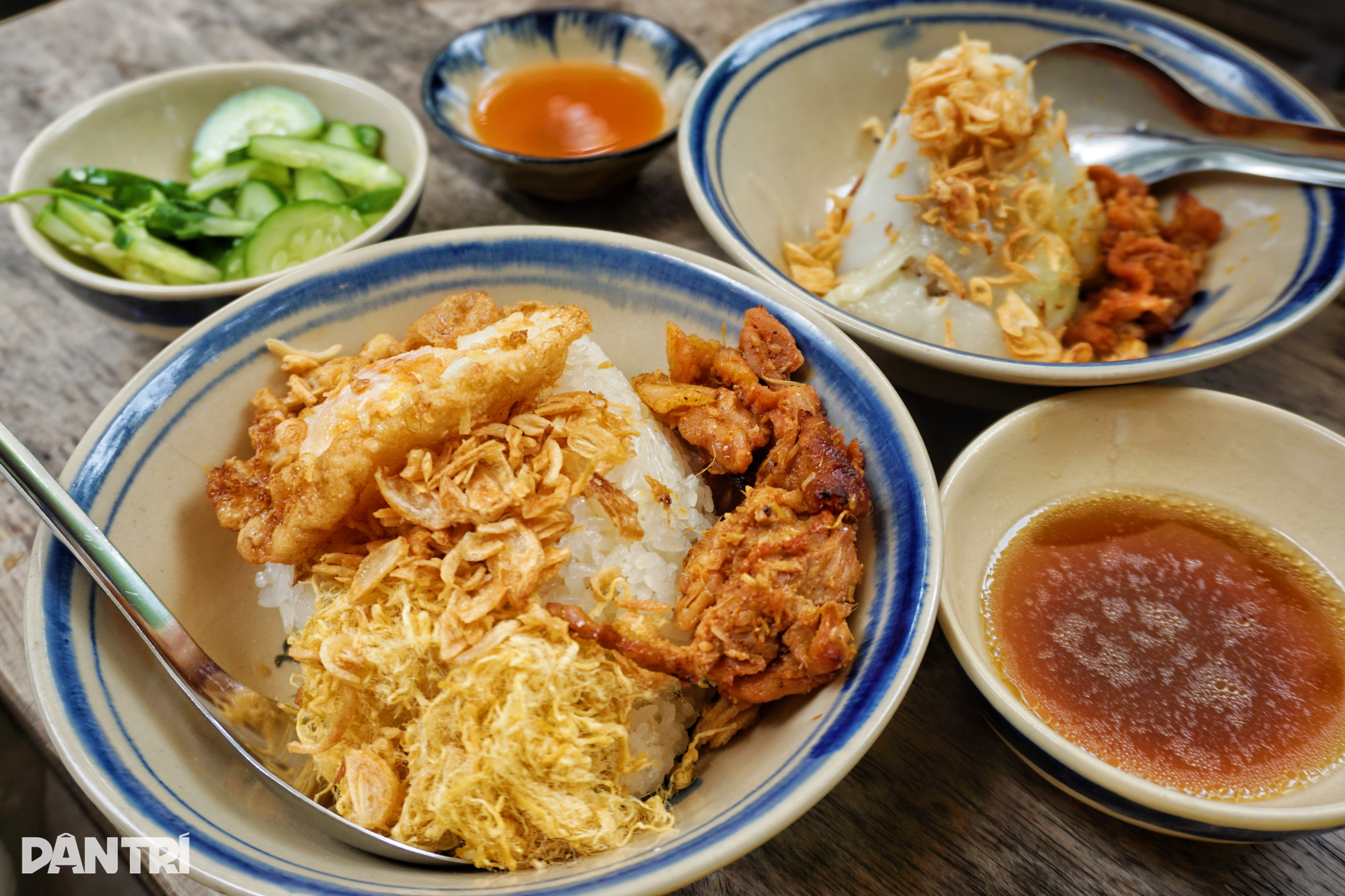 Năm 2025, người ở TPHCM đã xếp hàng cả tiếng vì những món ăn nào? - 5