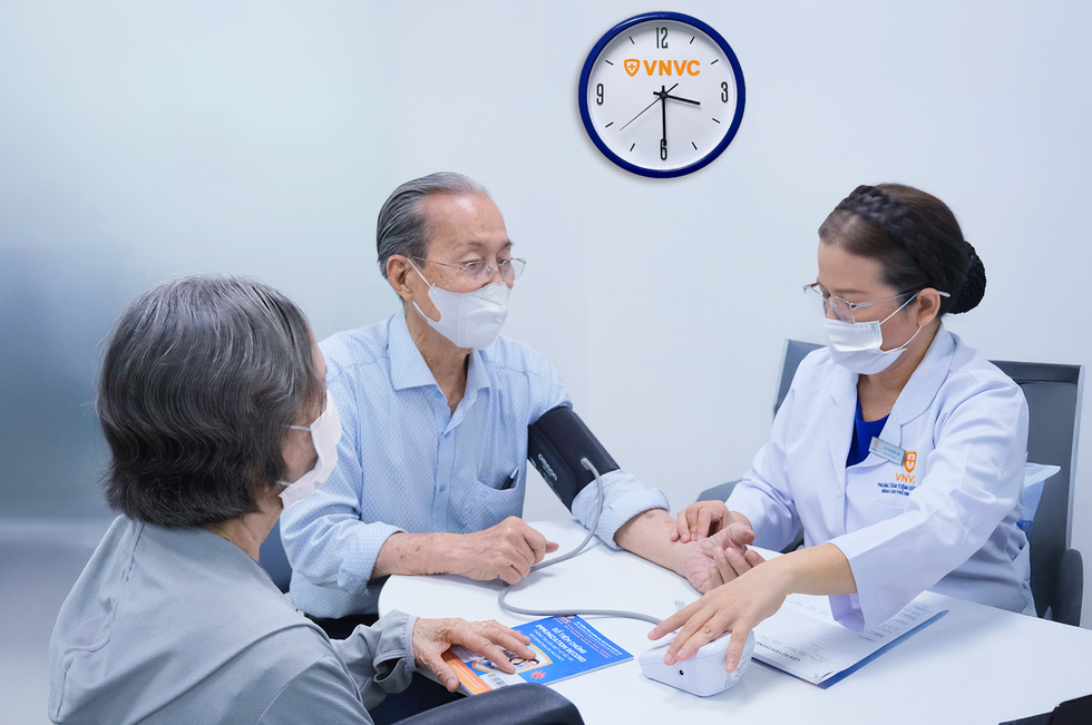 Cao điểm cúm cuối năm giữa ô nhiễm không khí: Nguy cơ biến chứng gia tăng - 5