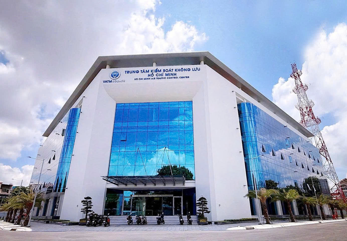 Trung tâm kiểm soát không lưu Hồ Chí Minh mới: Giải bài toán quá tải vùng trời phía Nam - Ảnh 4.