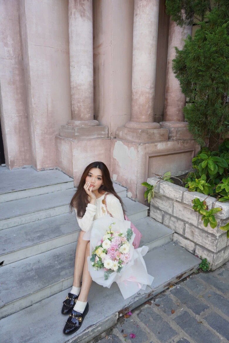 Sao nữ đau đầu vì con gái là "báo thủ": Đậu 5 trường y ở Anh, 4 trường ở Đức vẫn bỏ về Việt Nam học 2 Con gái thứ 2 của Mỹ Lệ - Jennifer Ngô thường bất đồng quan điểm với mẹ.