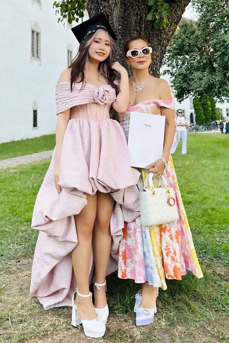 Sao nữ đau đầu vì con gái là "báo thủ": Đậu 5 trường y ở Anh, 4 trường ở Đức vẫn bỏ về Việt Nam học 9 Janet hiện đang du học tại Đức.