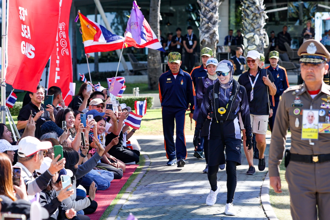 Thú vị hình ảnh Hoàng hậu Suthida làm hoa tiêu, thuyền buồm Thái Lan bứt tốc: Sắp giành HCV SEA Games- Ảnh 6.