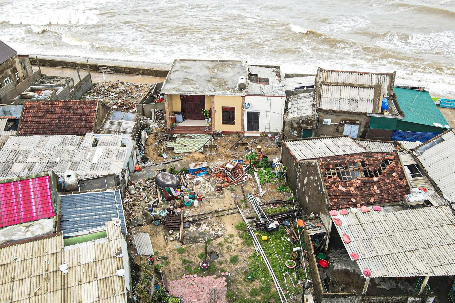 Bức tranh thiên tai khốc liệt năm 2025 qua những con số kỷ lục chưa từng ghi nhận: 419 người chết, cuốn trôi hơn 97.000 tỷ đồng- Ảnh 10.