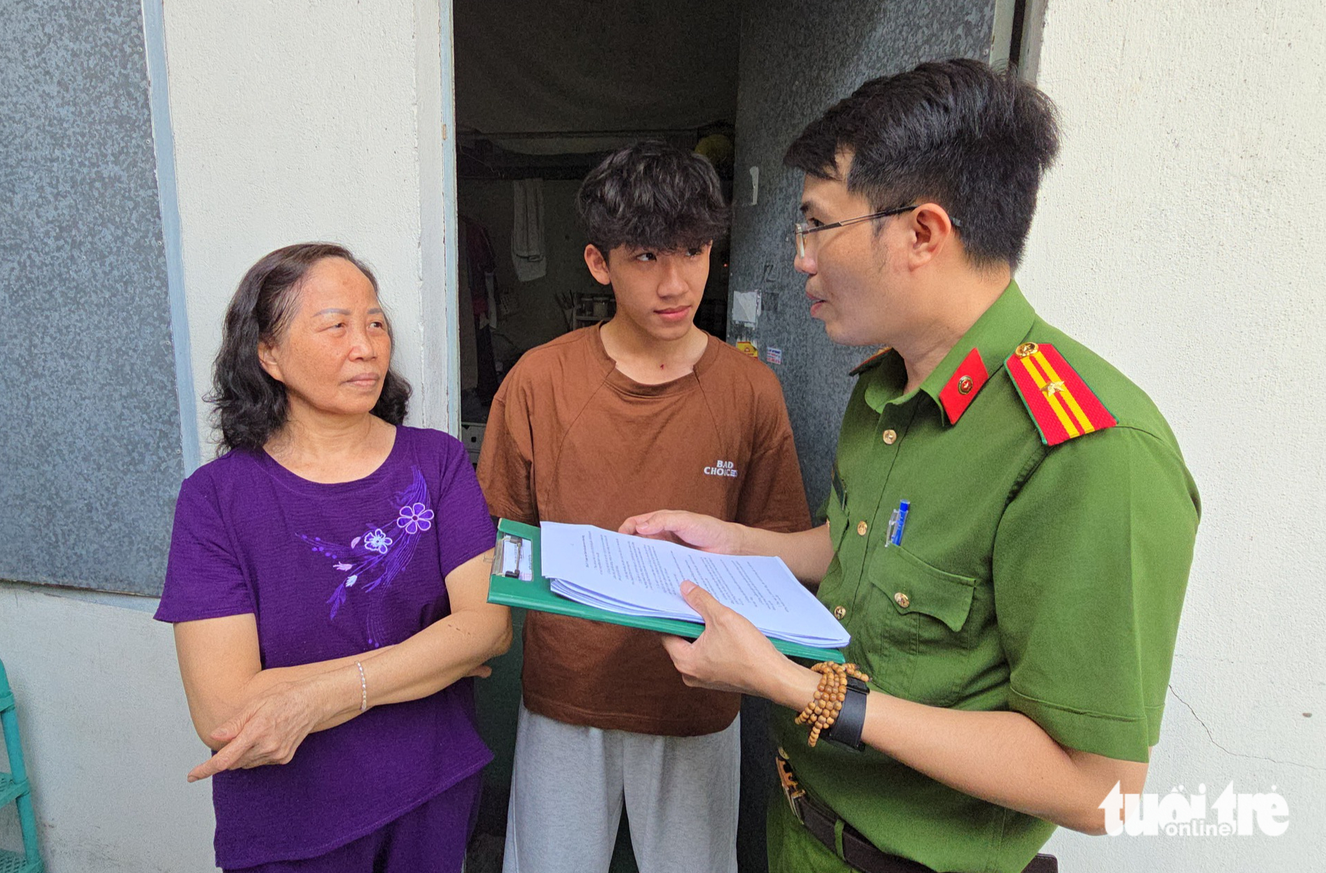 hát karaoke - Ảnh 2.