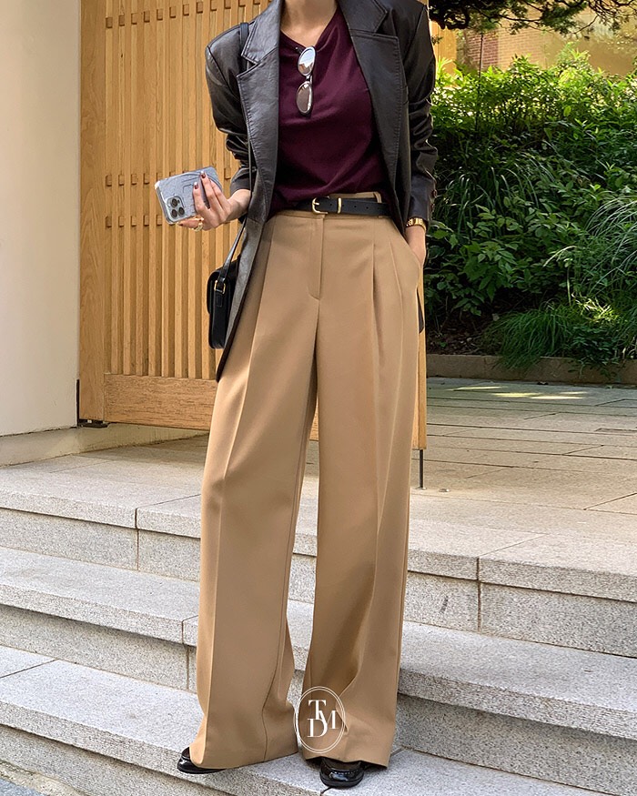 Áo blazer và quần âu: Công thức nhân đôi sự thanh lịch, mặc đi làm 5 ngày 1 tuần cũng không thấy chán - Ảnh 1.