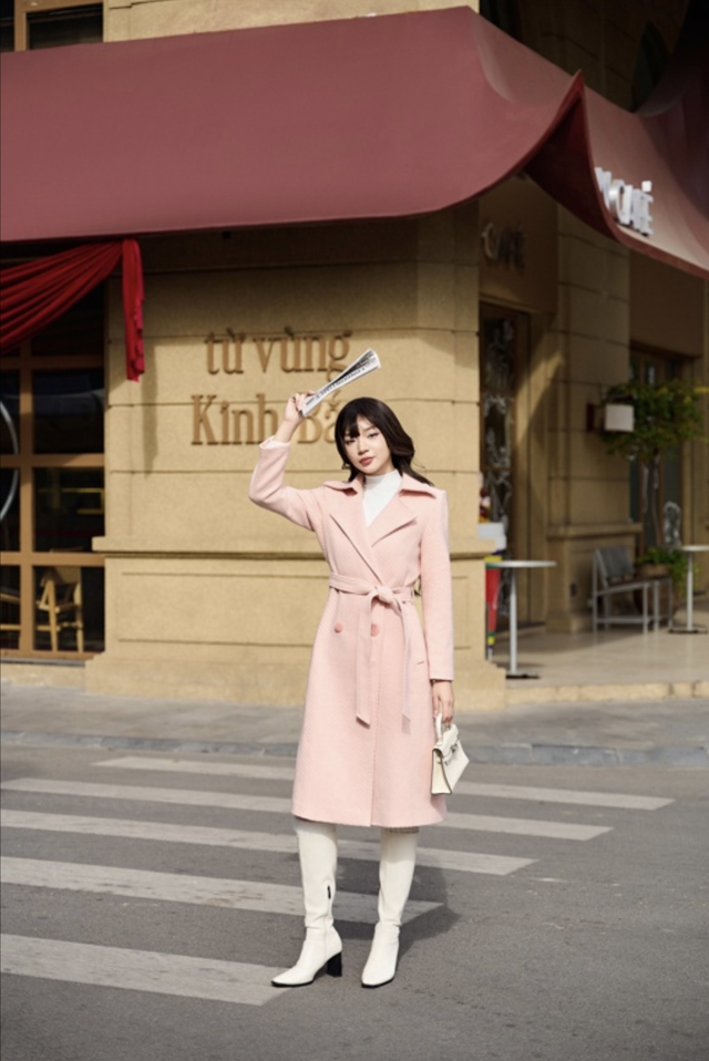 Áo măng tô thắt eo 'quyền lực', vừa ấm vừa tôn dáng- Ảnh 6.