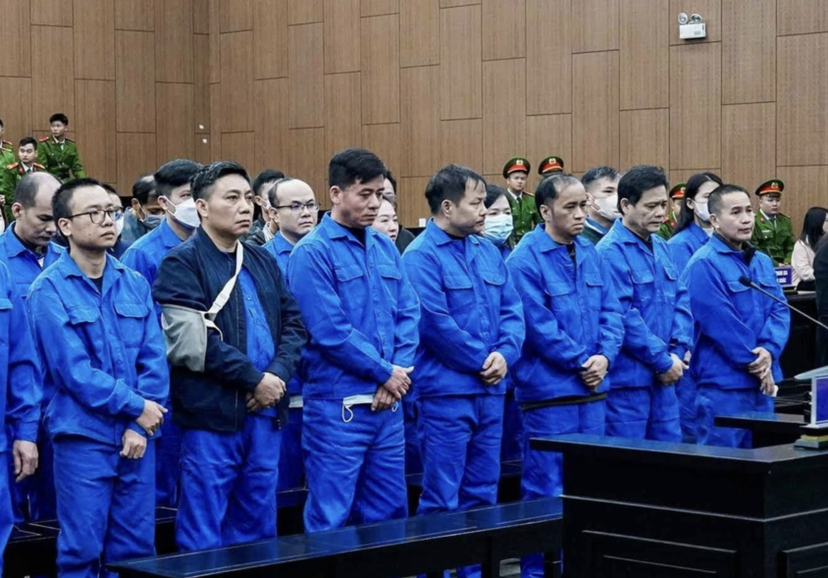 Cựu Phó Chánh án TAND Cấp cao Đà Nẵng nhận bài học ê chề cho cả cuộc đời - Ảnh 2.