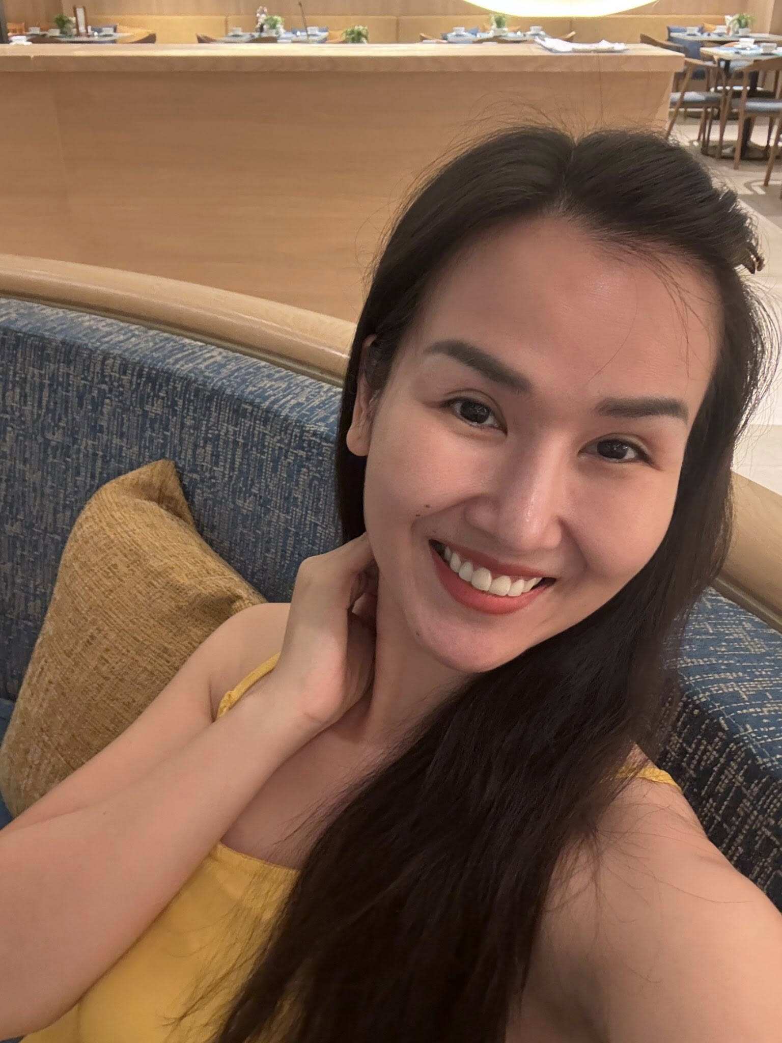 Sao Việt 24h: MC Đan Lê bất ngờ lộ tóc bạc đầy đầu ở tuổi 42, được con trai nhắc nhở về chuyện tình cảm với chồng - 9