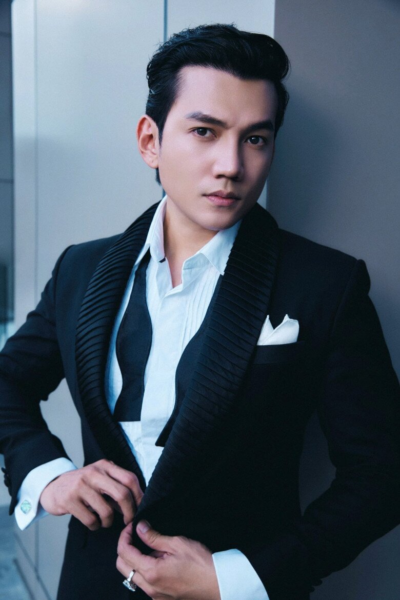 Sao Việt 24h: MC Đan Lê bất ngờ lộ tóc bạc đầy đầu ở tuổi 42, được con trai nhắc nhở về chuyện tình cảm với chồng - 12