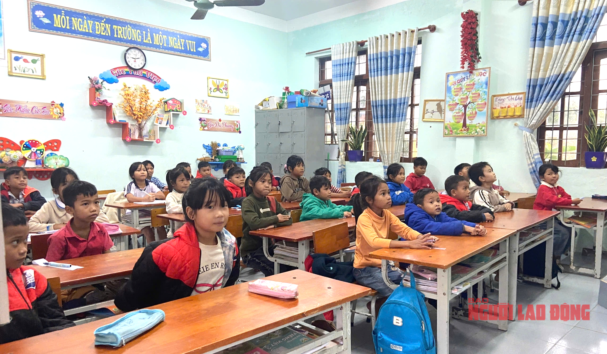 Trường Phó hiệu trưởng Đỗ Thị Hồng Huế làm việc bị phạt gần 200 triệu đồng nhưng không có tiền nộp- Ảnh 2. Trường Phó hiệu trưởng Đỗ Thị Hồng Huế làm việc bị phạt gần 200 triệu đồng nhưng không có tiền nộp- Ảnh 2.