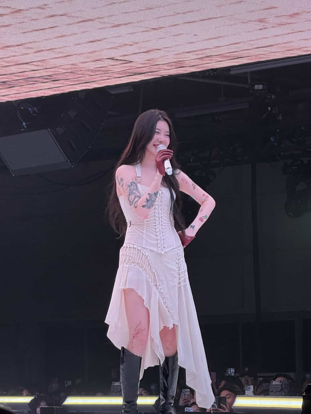 Công chúa bị lãng quên của Kpop: Đẹp đến mức nhìn bóng lưng cũng thấy 2 từ mỹ nhân, 12 năm liền chịu sự kìm hãm- Ảnh 8.