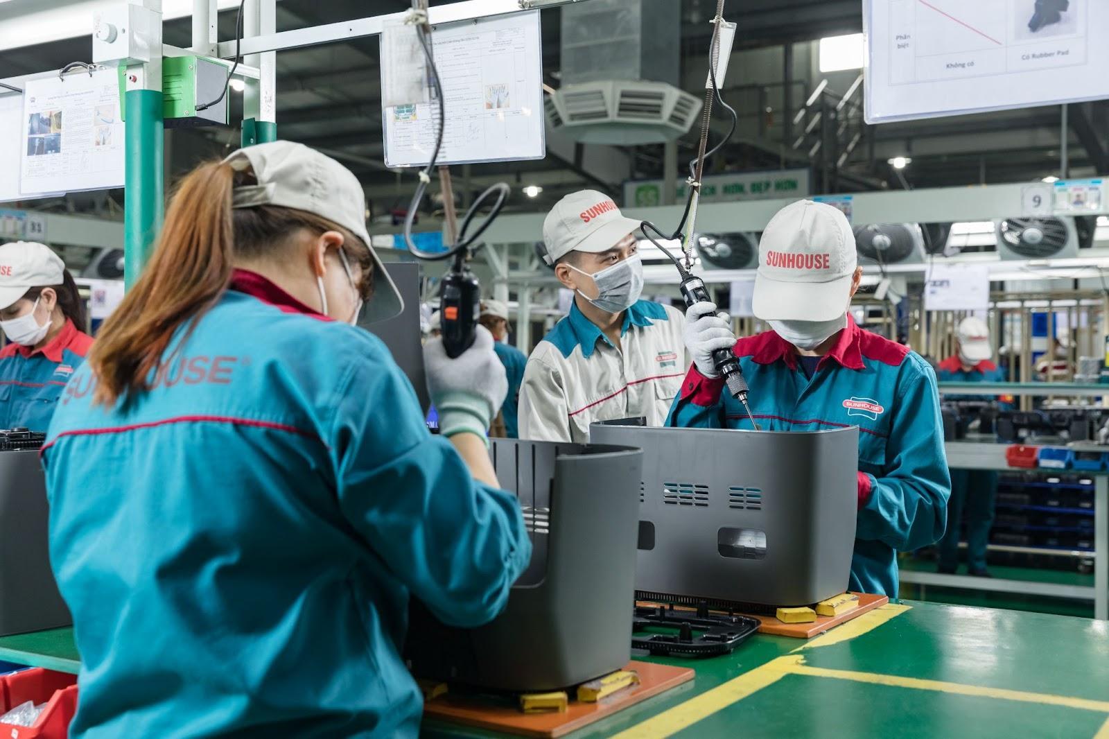 Tiên phong công nghệ vì sức khỏe: Nồi chiên không dầu SUNHOUSE đạt Top “Hàng Việt Nam được người tiêu dùng yêu thích 2025”- Ảnh 4. Tiên phong công nghệ vì sức khỏe: Nồi chiên không dầu SUNHOUSE đạt Top “Hàng Việt Nam được người tiêu dùng yêu thích 2025”- Ảnh 4.