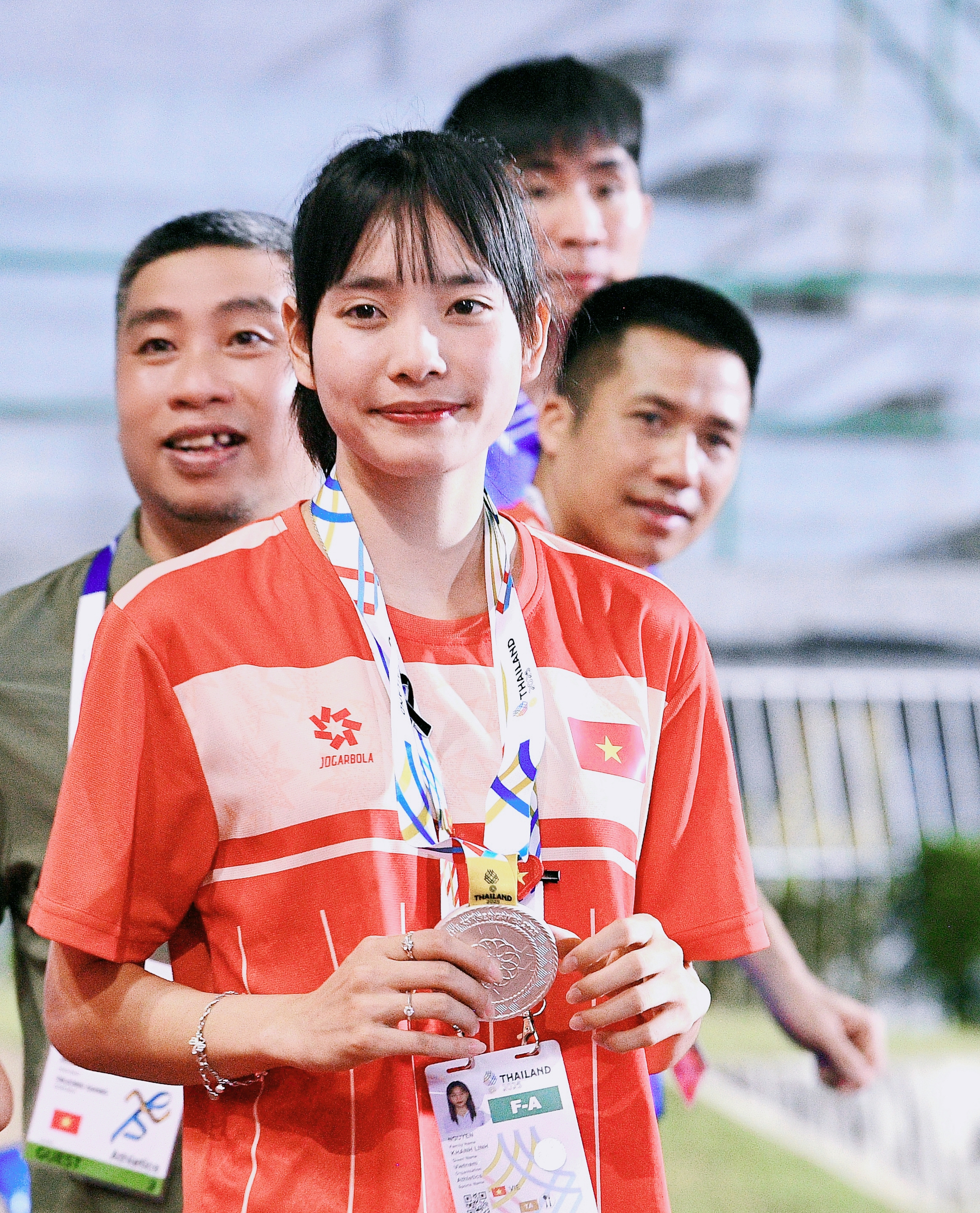 Gặp hotgirl Việt Nam 19 tuổi hot rần rần trên báo Thái Lan, thẹn thùng khi được gọi là 