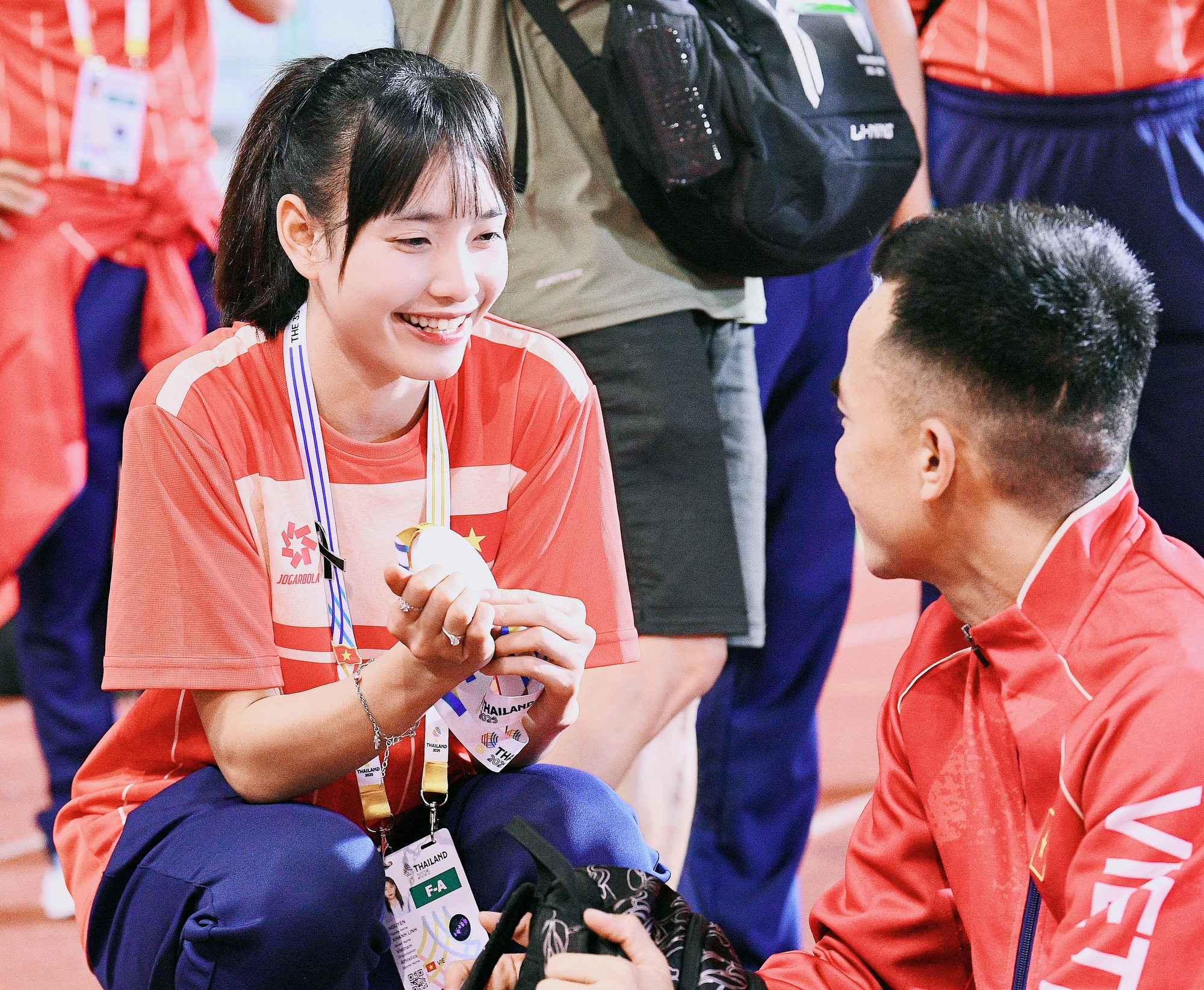 Gặp hotgirl Việt Nam 19 tuổi hot rần rần trên báo Thái Lan, thẹn thùng khi được gọi là 