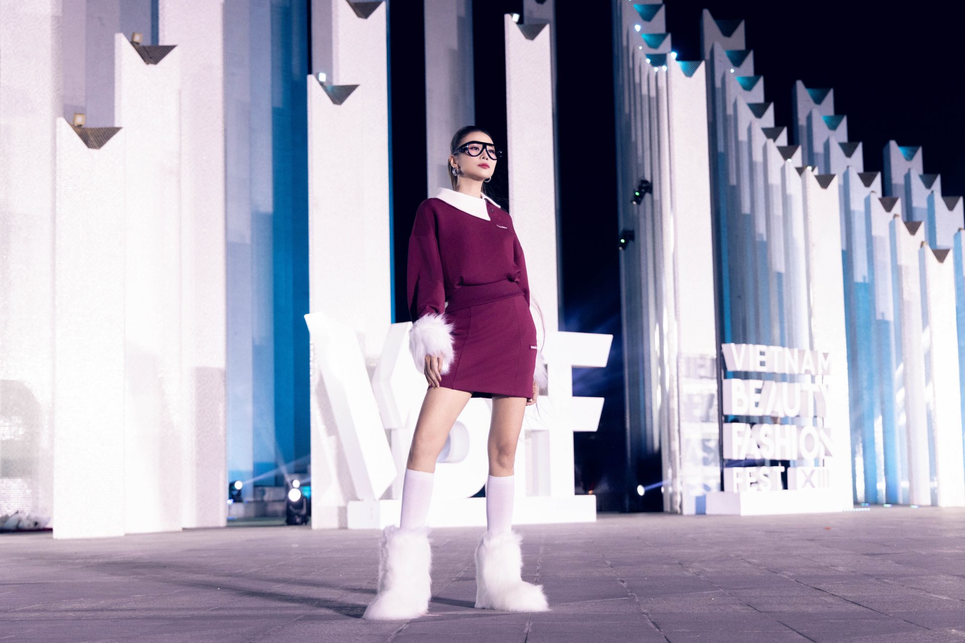 1765964087 909 Bung no khoanh khac hai chan dai dep nhat Viet