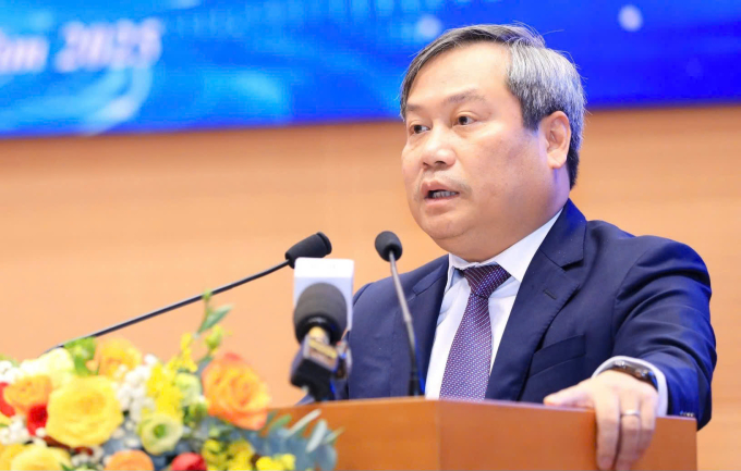 Chủ tịch UBND TP Hà Nội Vũ Đại Thắng phát biểu kết thúc đối thoại. Ảnh: Hoàng Phong