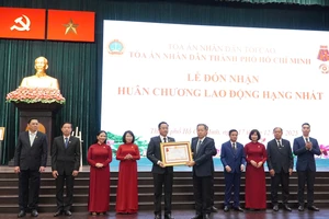 Chánh án TAND Tối cao Nguyễn Văn Quảng đánh giá cao sự nỗ lực của TAND hai cấp TP.HCM