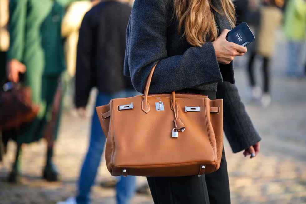 Túi Hermès mất giá, người giàu đã chùn tay?- Ảnh 2.