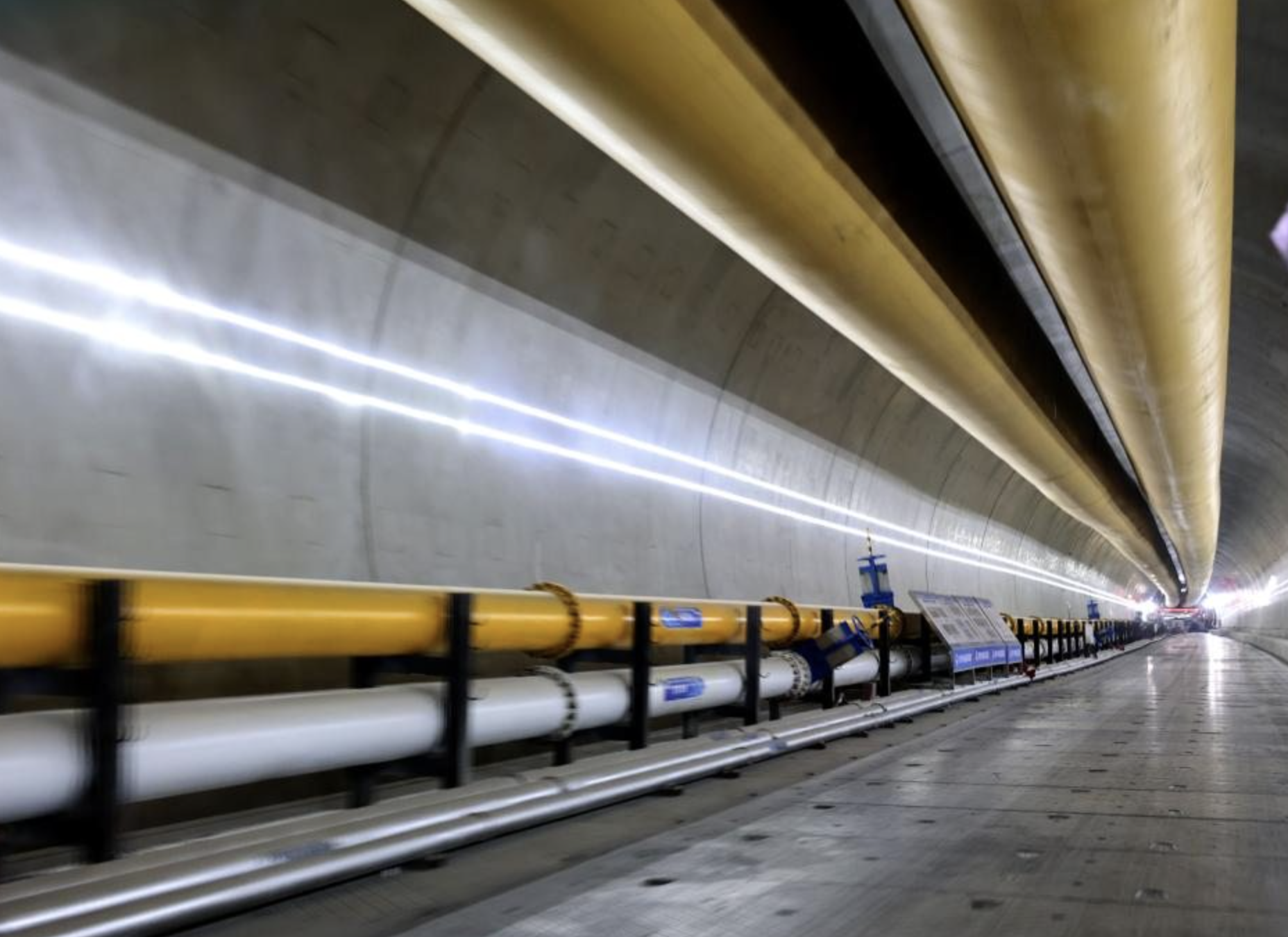 Chưa từng có: ‘Quái vật’ đào hầm nặng 4.000 tấn xuất hiện, khoan liên tục 10 km ở 89 mét dưới lòng sông, có thể khiến ngành xây dựng đường hầm cao tốc thay đổi mãi mãi- Ảnh 2.