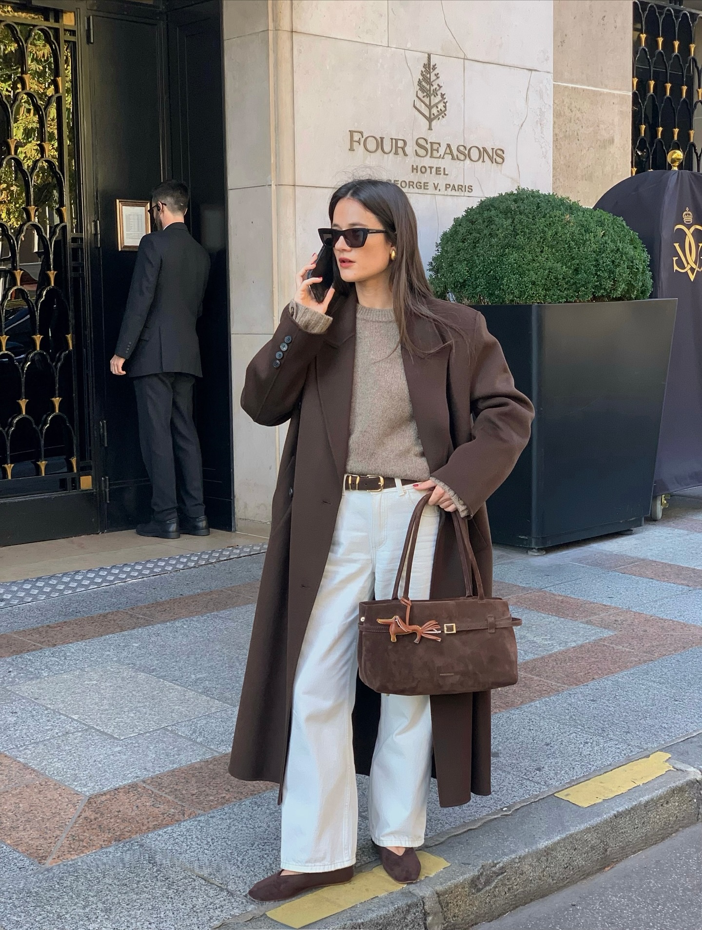 5 Cách mặc áo len đẹp long lanh của phụ nữ Pháp cho mùa lạnh - Ảnh 11.