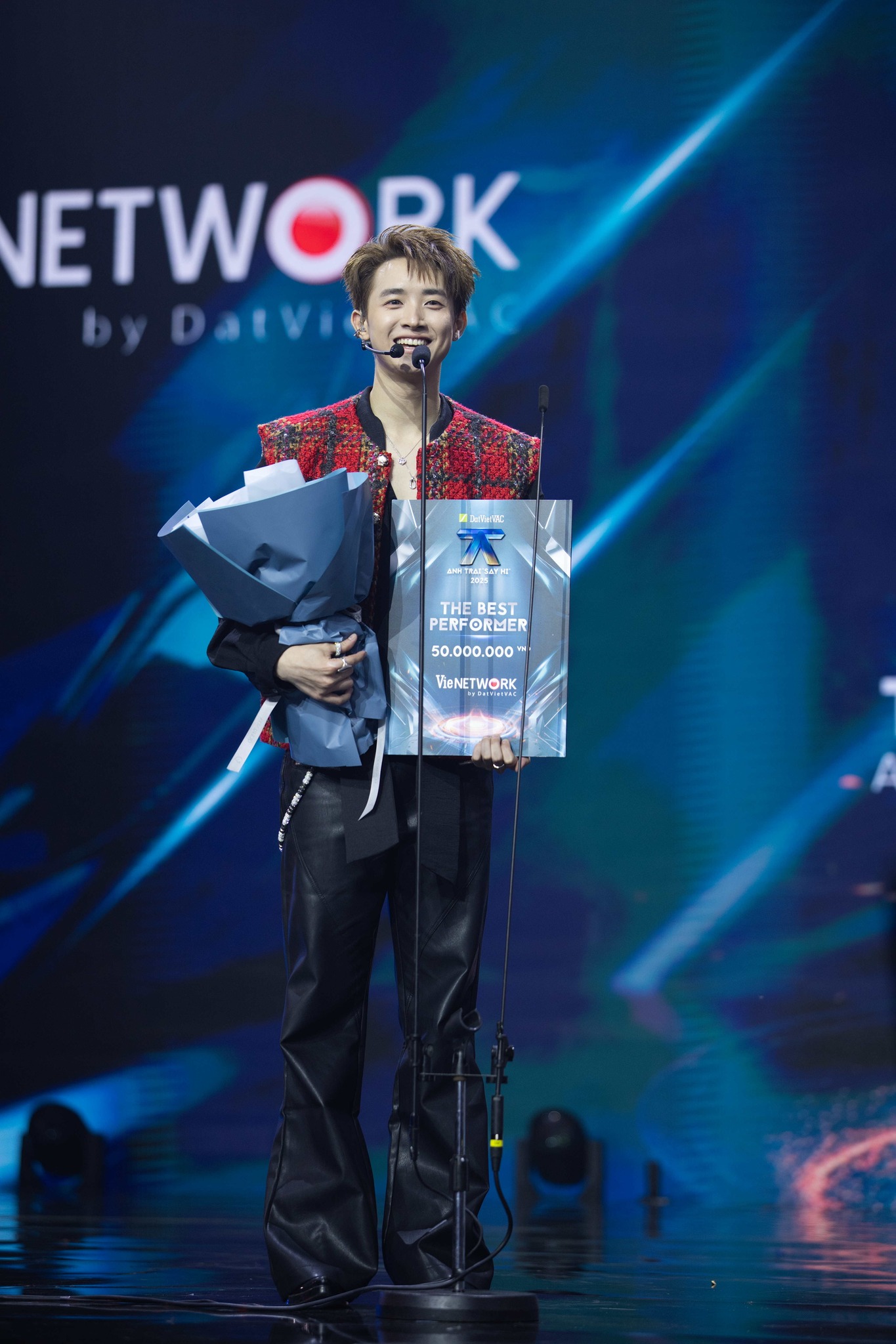 Đề cử đầu tiên đạt nửa triệu vote tại WeYoung: Anh Trai trình diễn tốt nhất show Say Hi, không lọt Best 5 vẫn cực hot- Ảnh 4.