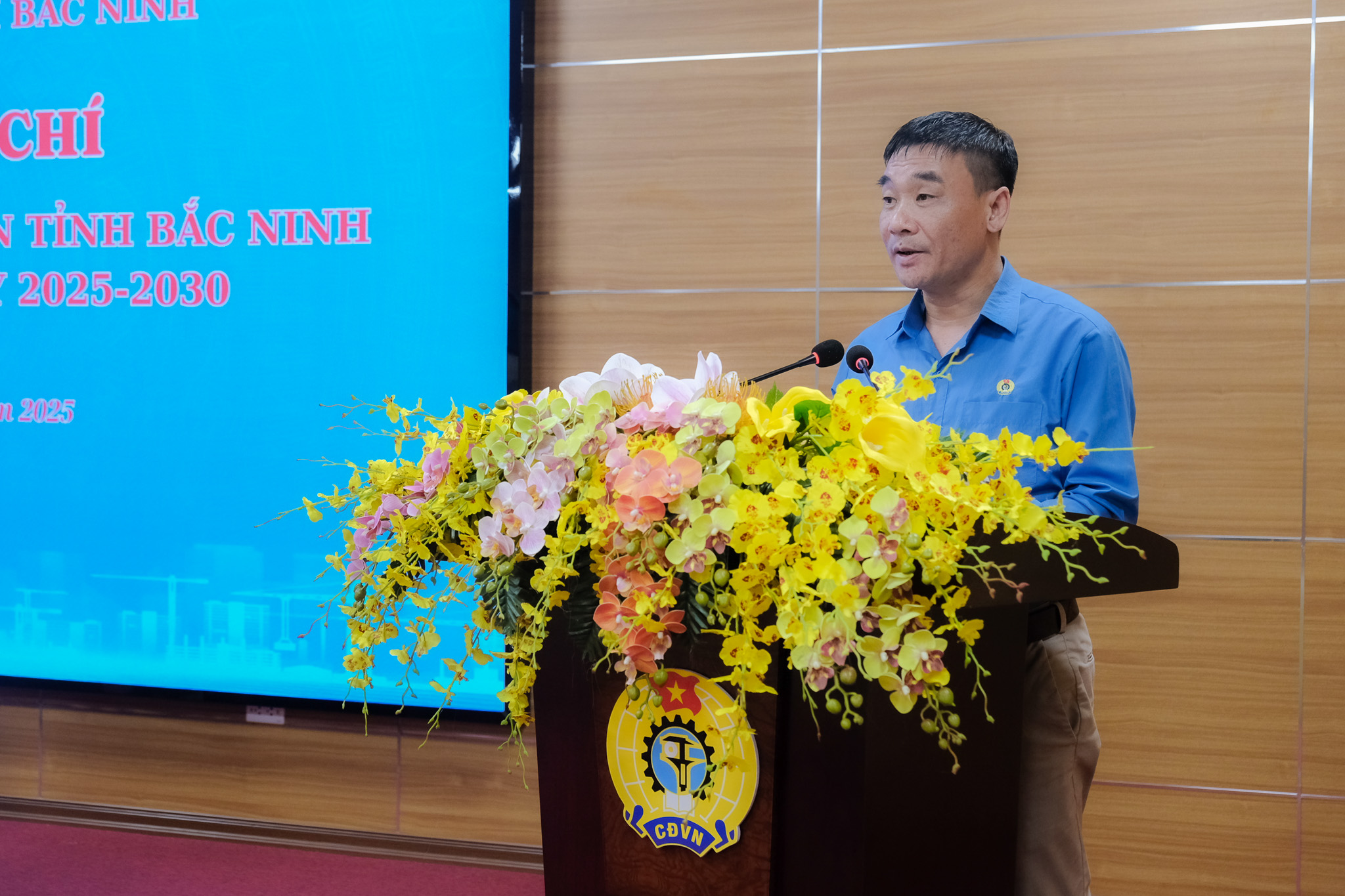 Sắp đại hội Công đoàn tỉnh Bắc Ninh, công nhân mong giảm giờ làm, lương đủ sống - Ảnh 2. Sắp Đại hội Công đoàn tỉnh Bắc Ninh, công nhân mong giảm giờ làm, lương đủ sống - Ảnh 2.