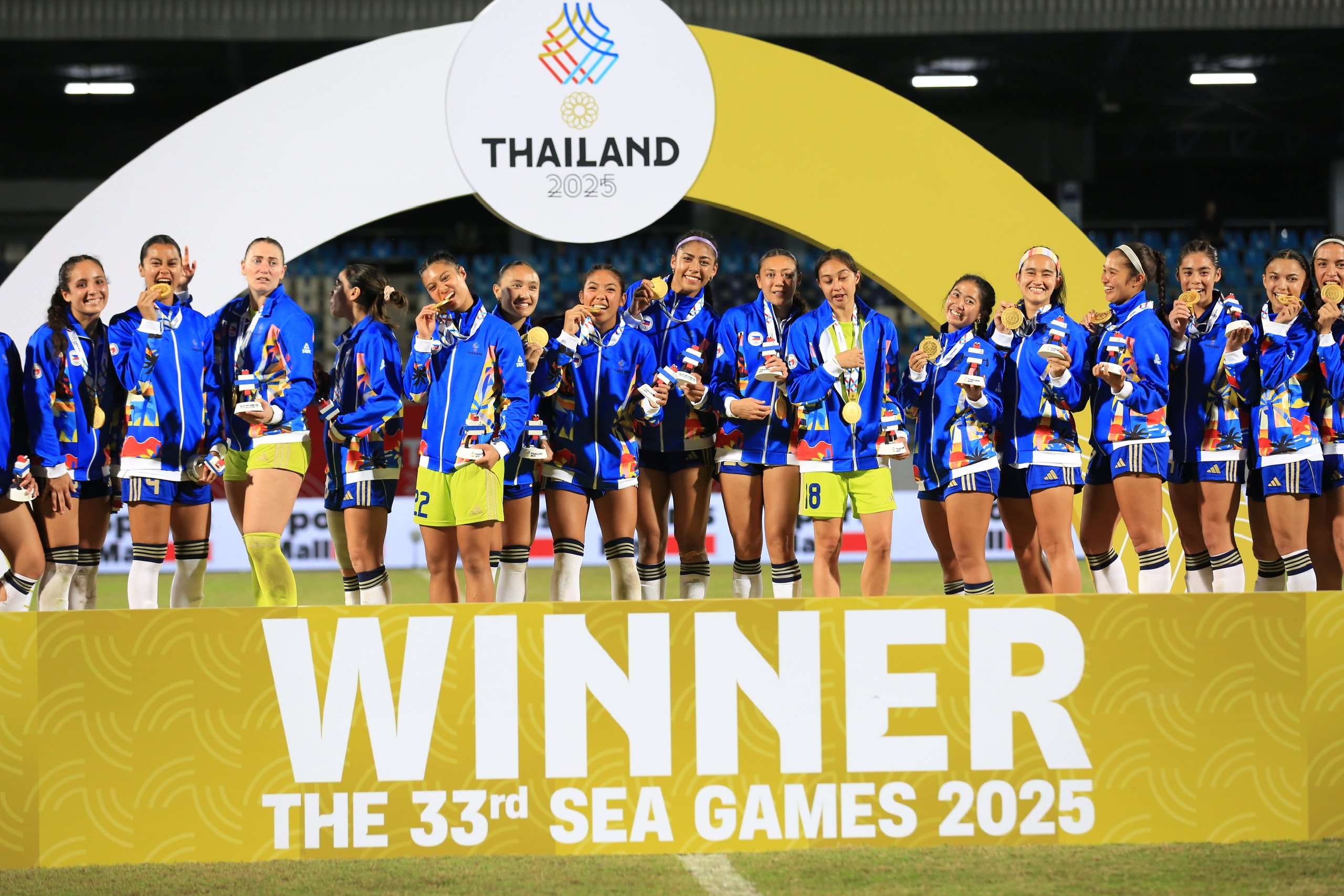 Báo Philippines ‘vỡ òa’ vì HCV lịch sử, tôn trọng tuyệt đối đội tuyển nữ Việt Nam- Ảnh 2. Báo Philippines ‘vỡ òa’ vì HCV lịch sử, tôn trọng tuyệt đối đội tuyển nữ Việt Nam- Ảnh 2.