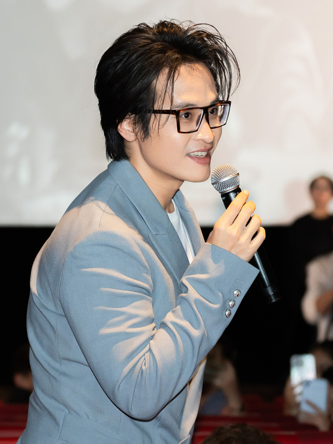 Ca sĩ Hà Anh Tuấn trong sự kiện ra mắt phim tại TP HCM. Ảnh: Ban tổ chức cung cấp