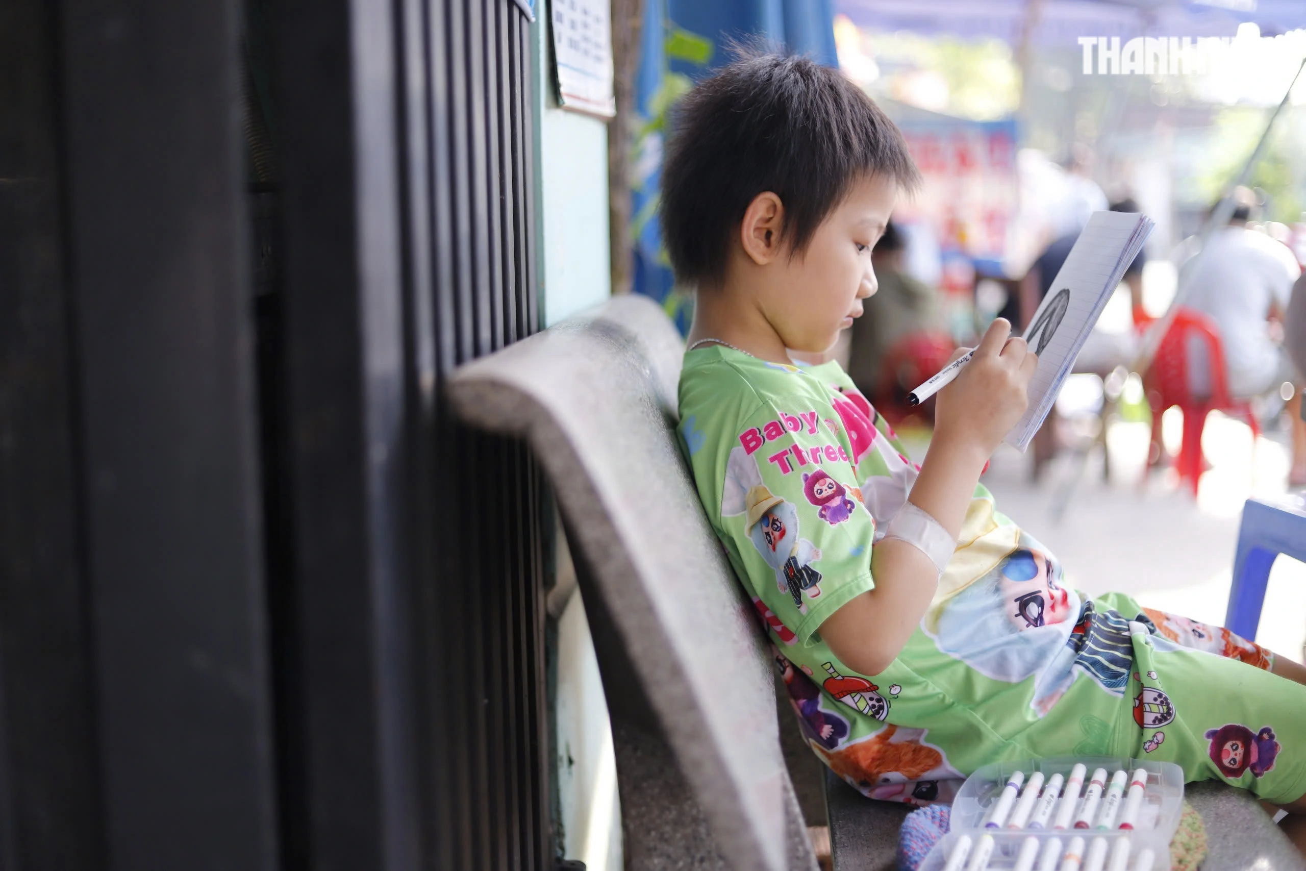 Cha nghèo chạy xe ôm bán hết tài sản, 'còn 2 triệu đồng' cứu con ung thư- Ảnh 3. Cha nghèo chạy xe ôm bán hết tài sản, 'còn 2 triệu đồng' cứu con ung thư- Ảnh 3.