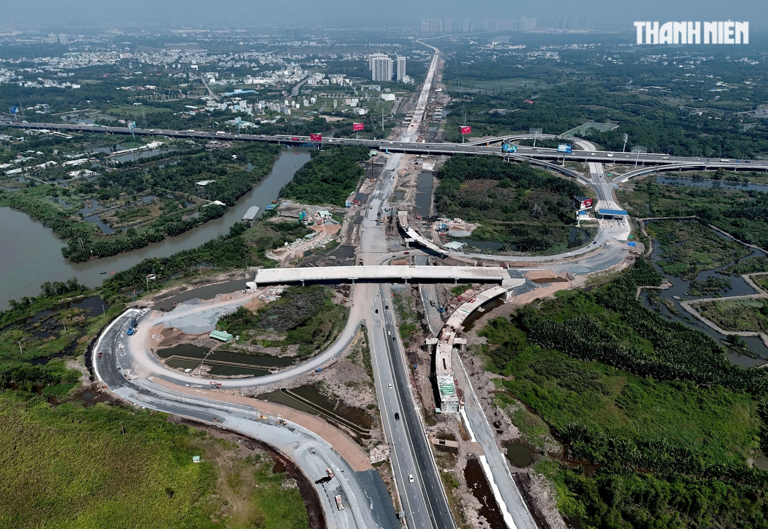 Cầu cạn Vành đai 3 đi qua Vinhomes Grand Park khi nào xong?- Ảnh 2.