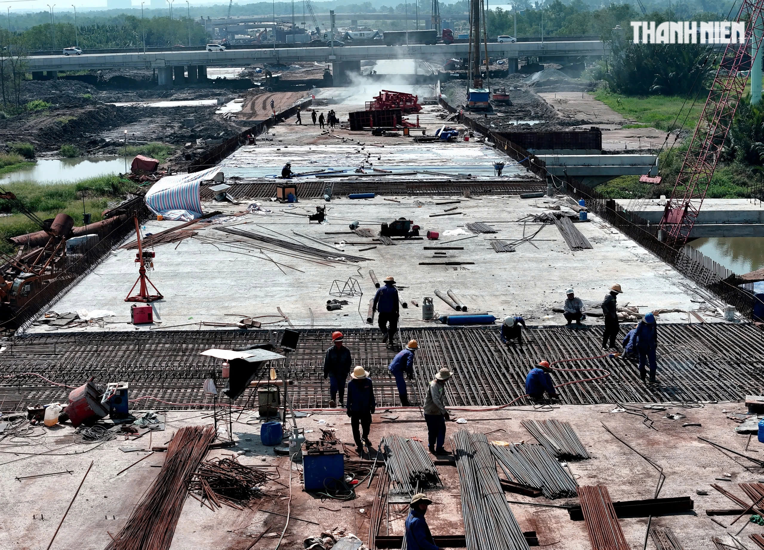 Cầu cạn Vành đai 3 đi qua Vinhomes Grand Park khi nào xong?- Ảnh 4.