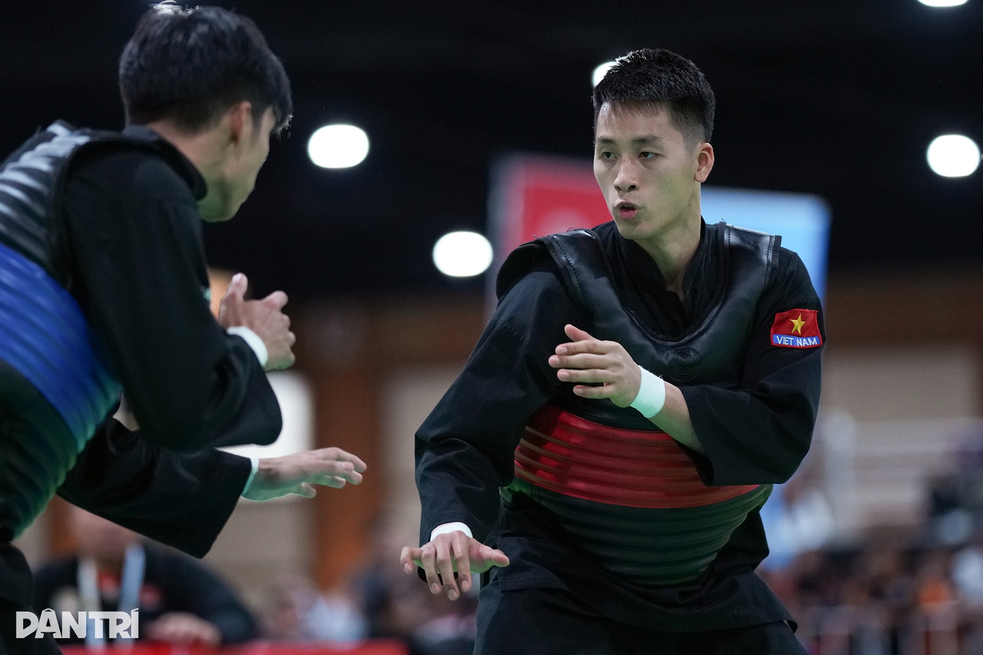 Bị VĐV Thái Lan triệt hạ, võ sĩ Silat Việt Nam nén đau thi đấu giành HCV - 15 Bị VĐV Thái Lan triệt hạ, võ sĩ Silat Việt Nam nén đau thi đấu giành HCV - 15