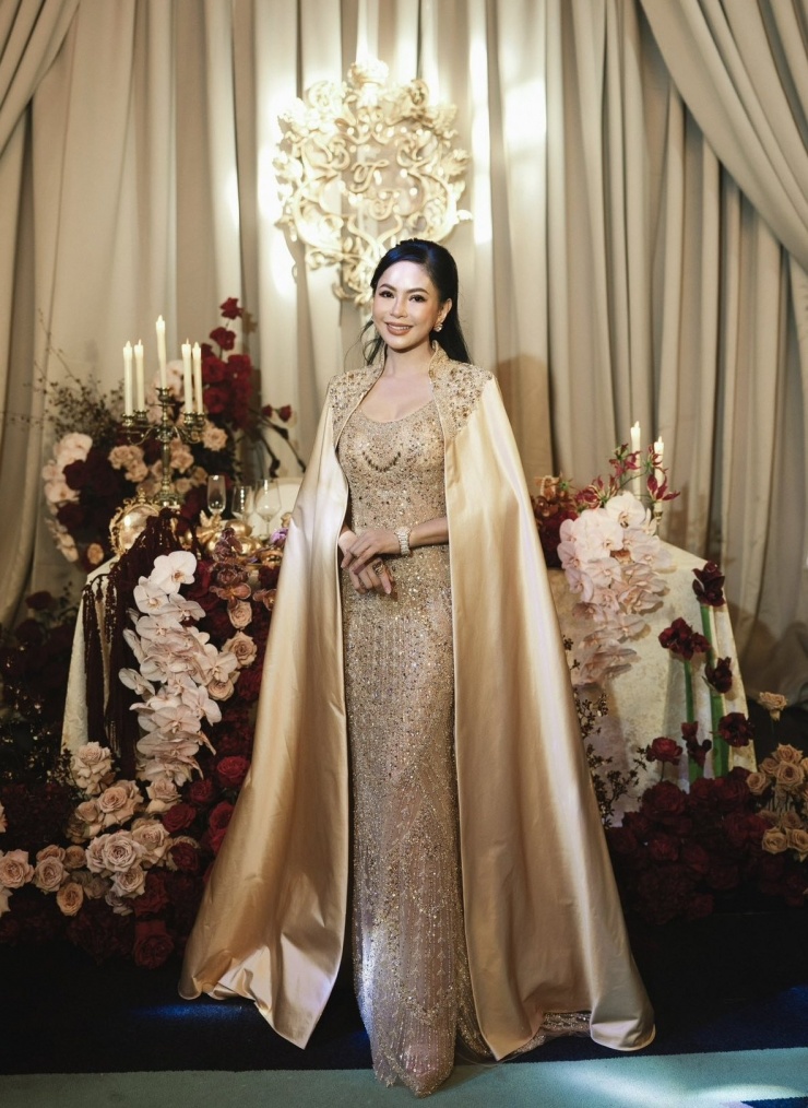 5 bộ cánh đắt giá của diễn viên Thủy Tiên - 2