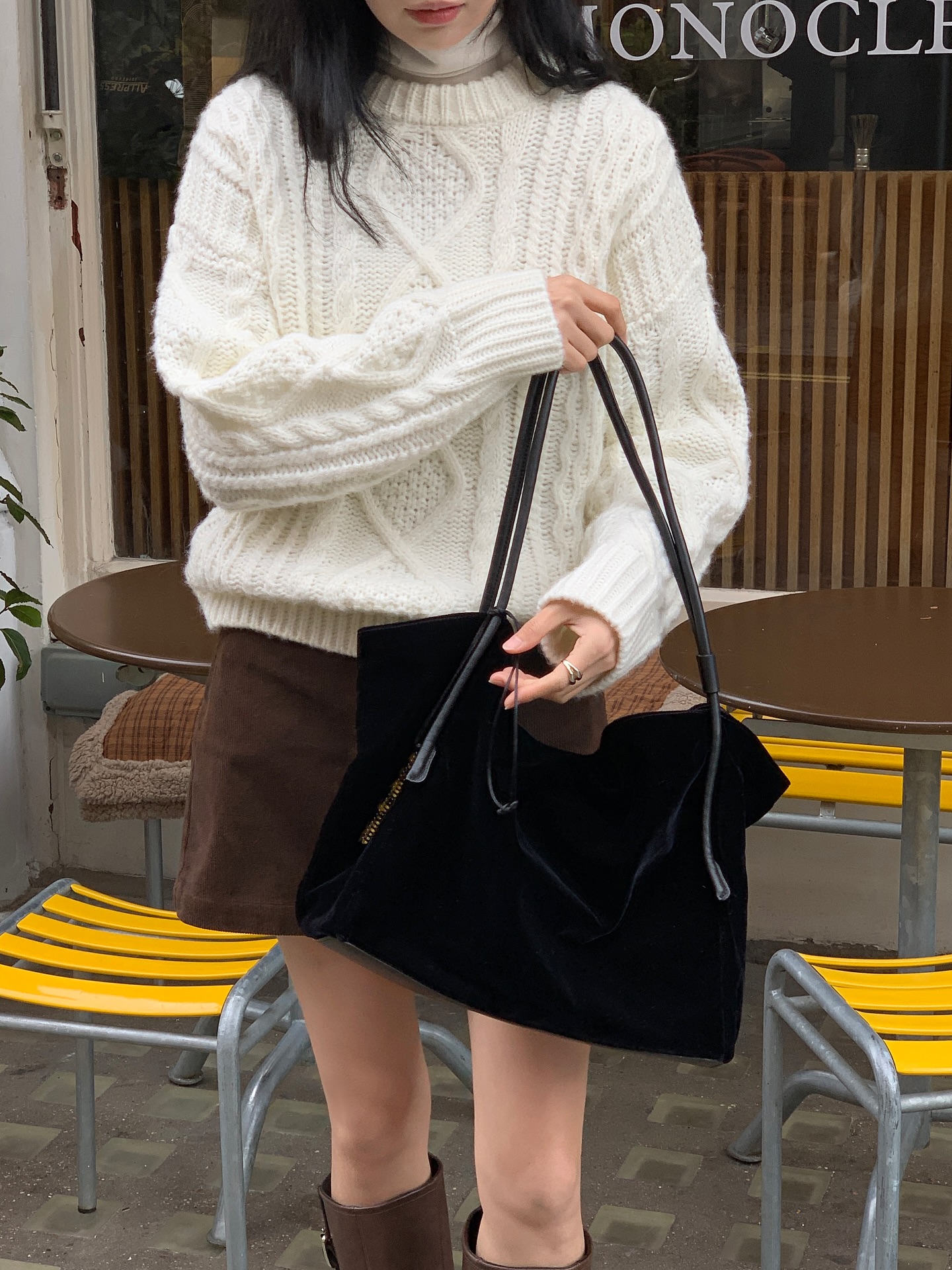 5 Cách phối chân váy ngắn lung linh cho mùa lễ hội và mùa xuân thêm xinh đẹp - Ảnh 4. 5 Cách phối chân váy ngắn lung linh cho mùa lễ hội và mùa xuân thêm xinh đẹp - Ảnh 4.