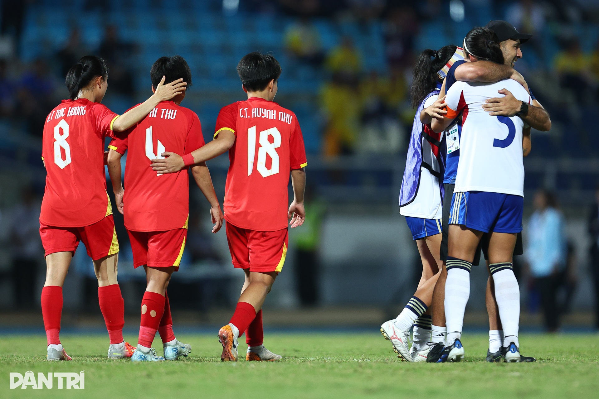 Nước mắt tuyển nữ Việt Nam, khoảnh khắc lịch sử của Philippines ở SEA Games - 4 Nước mắt tuyển nữ Việt Nam, khoảnh khắc lịch sử của Philippines ở SEA Games - 4