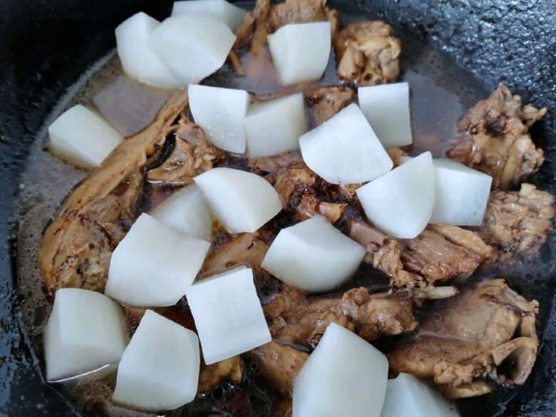 Thịt này “mát như kem”, thịt lợn cũng chẳng bổ bằng, ăn vào thanh nhiệt, kiện tỳ ích vị mà giá lại rẻ 3 Thịt này “mát như kem”, thịt lợn cũng chẳng bổ bằng, ăn vào thanh nhiệt, kiện tỳ ích vị mà giá lại rẻ - 3